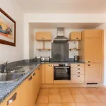 Aparthotel Estrela Da Luz