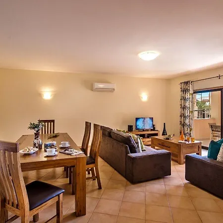 Aparthotel Estrela Da