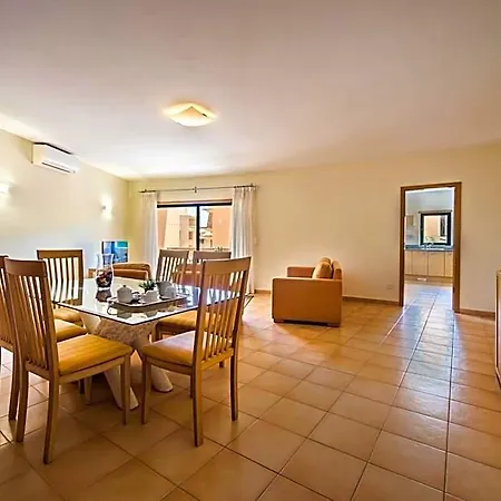 Hotel apartamentowy Estrela Da