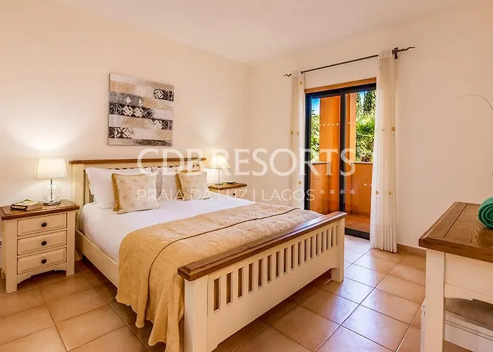 Aparthotel Estrela Da