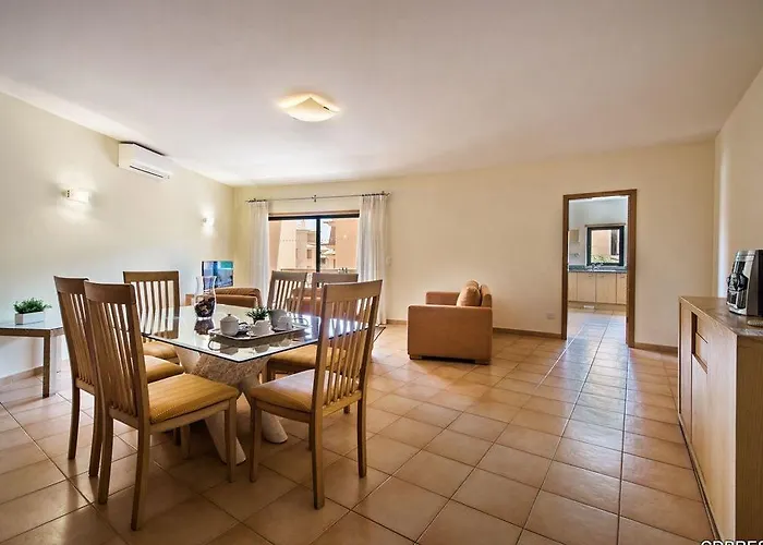 Aparthotel Estrela Da